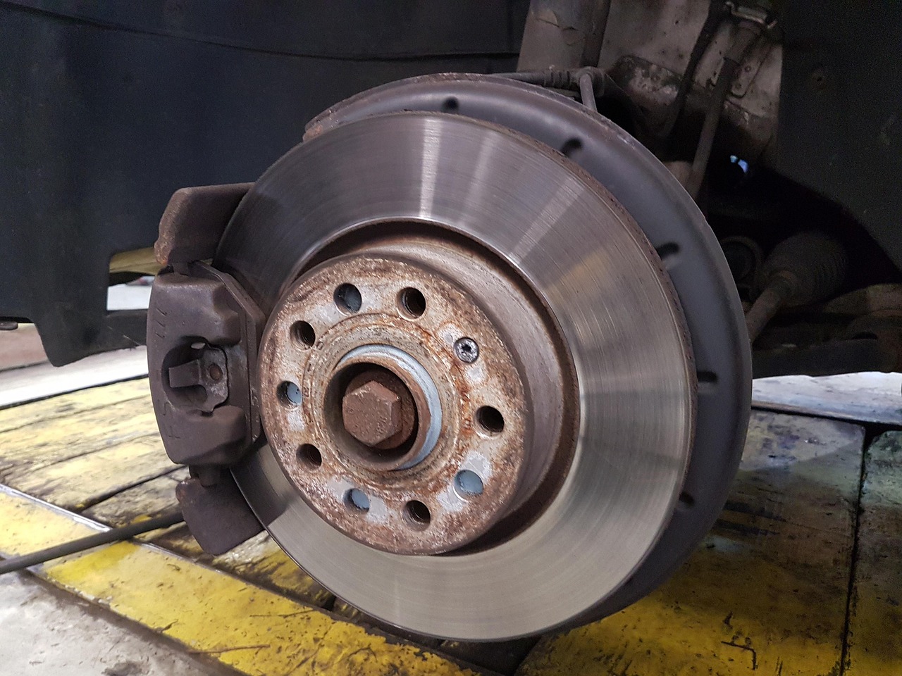 Cupertino, CA — Acura TLX Brake Pad Wear and Rotor Replacement Signs